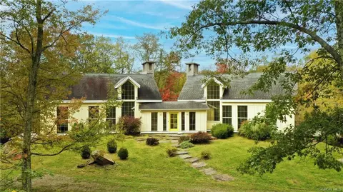 84 Mountain Creek Rd, Union Vale, NY 12570