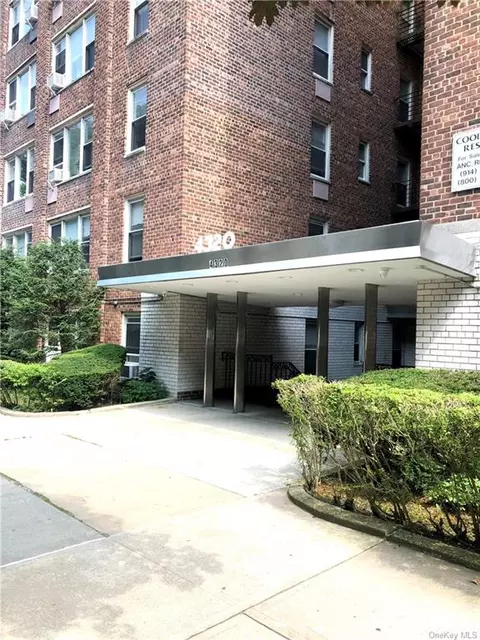 4320 Van Cortlandt Park E #3H, Bronx, NY 10470