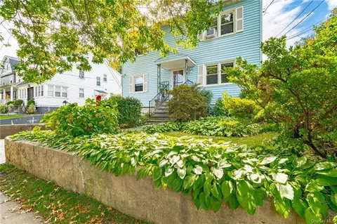 90 Hillside Ave, Mount Vernon, NY 10553