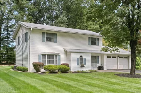142 Pineview Ave, Clarkstown, NY 10954