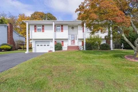 12 Lewis Rd, Haverstraw, NY 10923