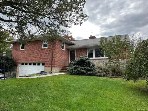 3 Allen St, Mount Pleasant, NY 10595