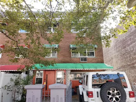 920 E 226th St, Bronx, NY 10466