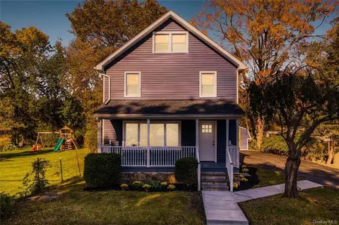 15 Sanford Ave, Chester, NY 10918