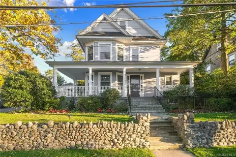 33 Osborne St, White Plains, NY 10606