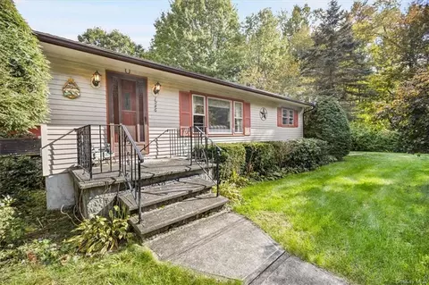 1946 Route 9d, Wappinger, NY 12590