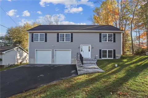 13 Barger St, Cortlandt, NY 10567