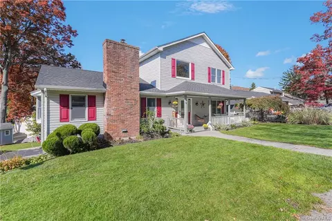 31 Windermere Ave, Greenwood Lake, NY 10925