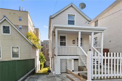 514 E 235th St, Bronx, NY 10470