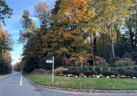 1 Stone Ridge Rd, Harrison, NY 10577