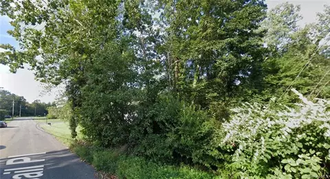 27 Gail Pl, Newburgh, NY 12550