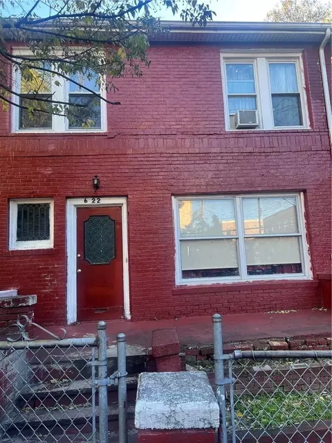 622 E 223rd St, New York, NY 10466
