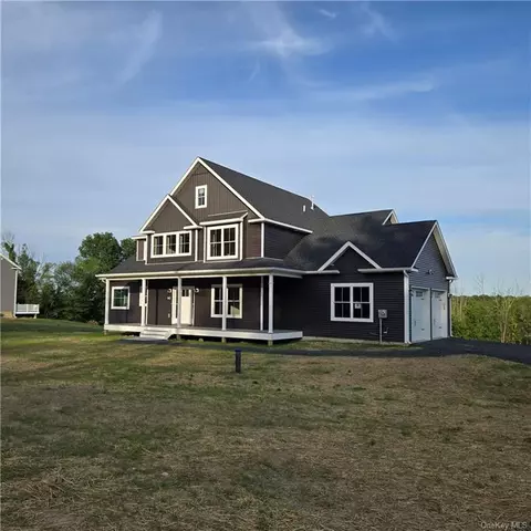 142 Pine Grove Rd, Mount Hope, NY 10940