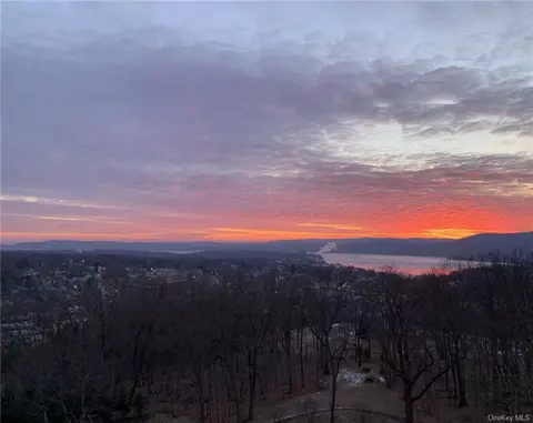 150 Overlook Ave #7T, Peekskill, NY 10566