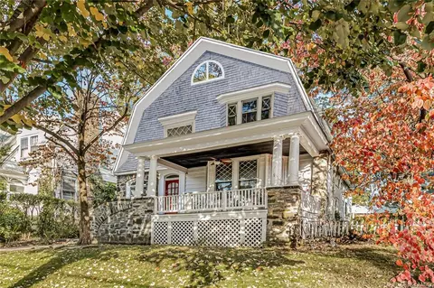 160 Lee Ave, Yonkers, NY 10705