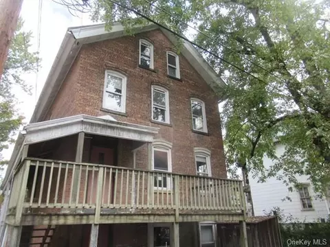 58-60 Gill St, Kingston, NY 12401