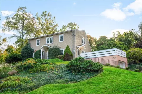 66 N Hampton Dr, Greenburgh, NY 10603
