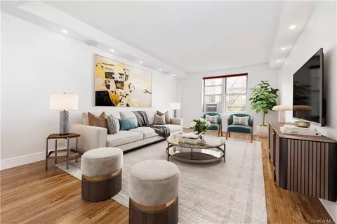 325 E 201st St #3L, Bronx, NY 10458