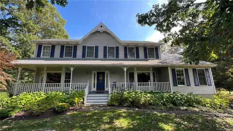 5 Sawyer Ct, Katonah, NY 10536
