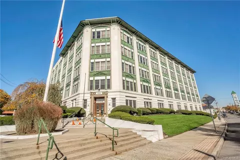 1 Landmark Sq #416, Rye, NY 10573
