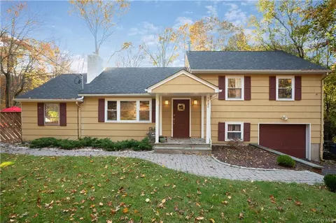 460 Christian Herald Rd, Clarkstown, NY 10989