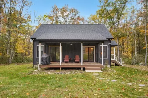 99 Split Rock Rd, Highland, NY 12719