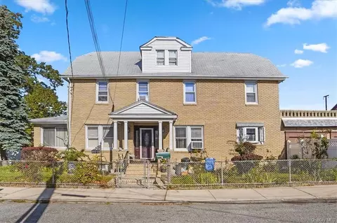 21705 103rd Ave, Queens Village, NY 11429