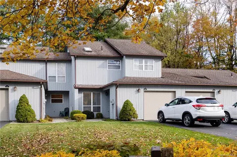 10 E Knl, Rhinebeck, NY 12572