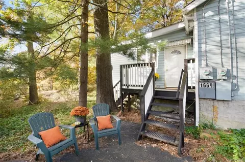 1660 Mogul Park Dr #4A, Yorktown, NY 10547