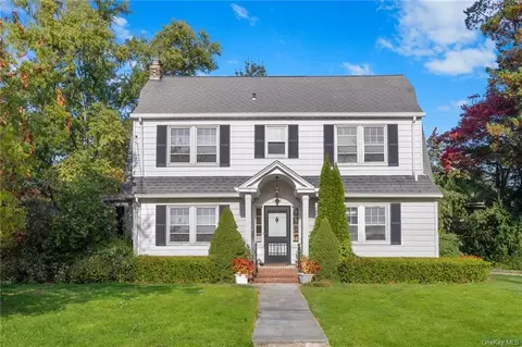 21 Warwick Ave, Scarsdale, NY 10583