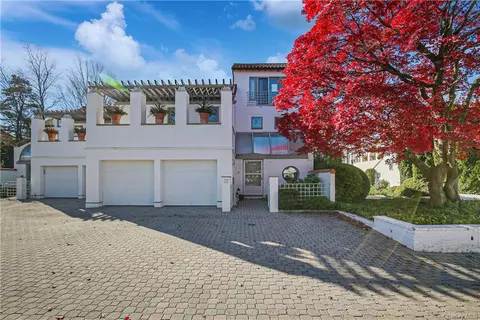 14 Kassel Ct, Rye, NY 10543