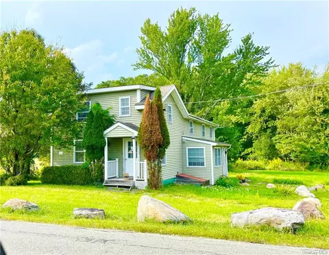 134 Lake Osiris Rd, Walden, NY 12586