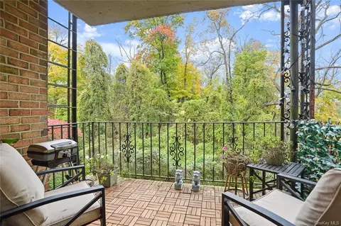 50 Gateway Rd #132N, Yonkers, NY 10703