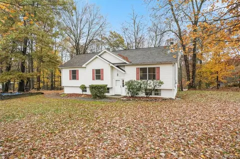 41 Martha Ct, Crawford, NY 12721