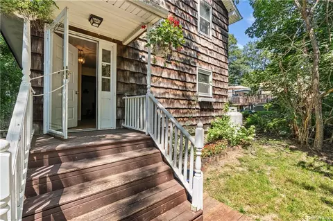 42 Circle Rd, Mahopac, NY 10541