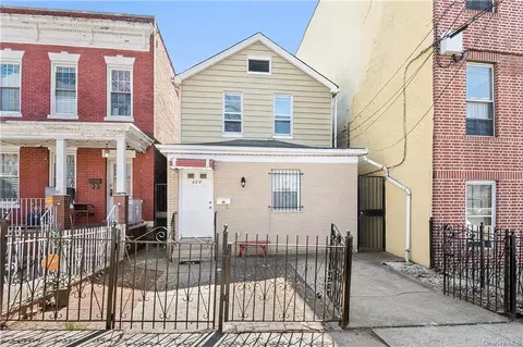 828 Rhinelander Ave, Bronx, NY 10462