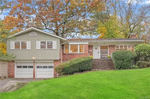 48 Black Birch Ln, Scarsdale, NY 10583