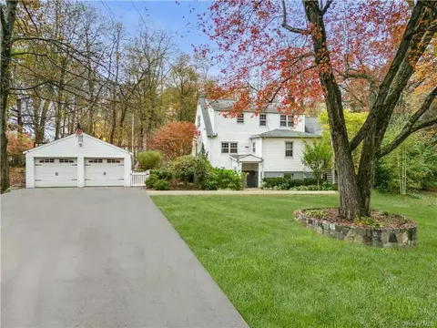 2417 Mohansic Ave, Yorktown, NY 10598
