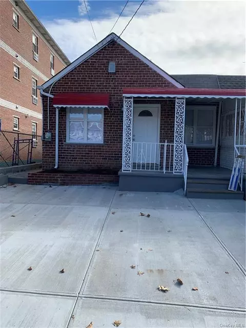 3540 Laconia Ave, Bronx, NY 10469
