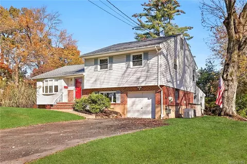 72 Hayes St, Orangetown, NY 10913