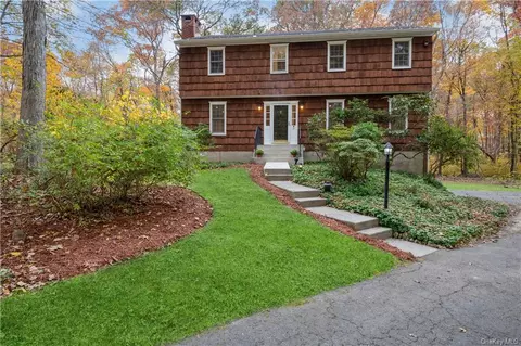 1 Hastings Ct, Lewisboro, NY 10590