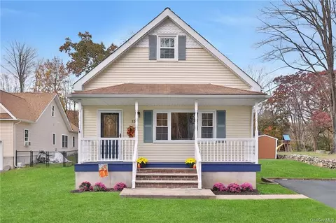 13 Lincoln St, Ramapo, NY 10974