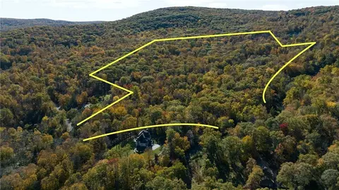 11 Hocks Ln, East Fishkill, NY 12533