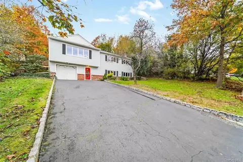 95 Margaret Keahon Dr, Orangetown, NY 10965