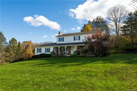 192 Overlook Rd, La Grange, NY 12603