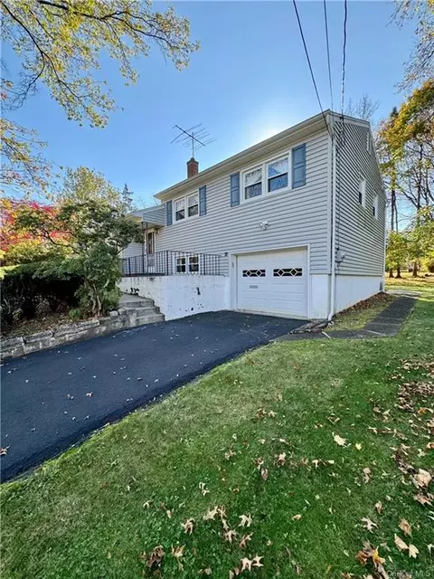 14 Stewart Pl, Ramapo, NY 10977