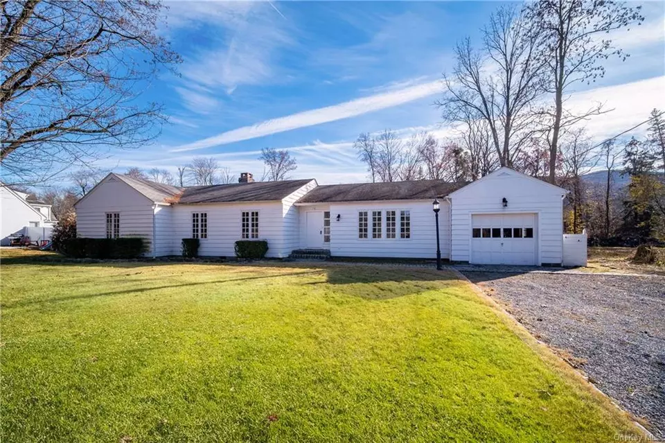 78 Maple Ave, Fishkill, NY 12524 36 Photos Movoto