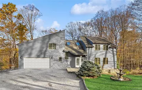 238 Barger St, Putnam Valley, NY 10579