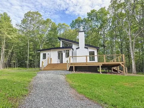 17 Evergreen Lane, Tusten, NY 12764
