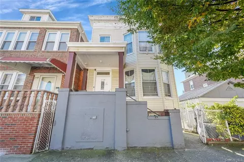 2120 Newbold Ave, Bronx, NY 10462